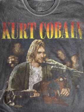 Kurt Cobain Nirvana MTV Unplugged Distressed T Shirt Gray OS Unisex Vintage-look